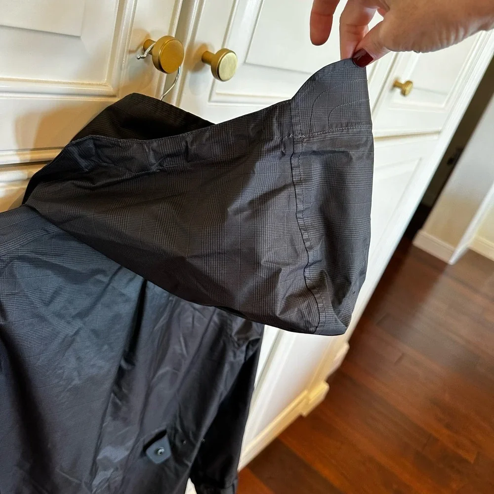Nau Men’s Black Plaid Nylon Windbreaker Rain‎ Coat Jacket